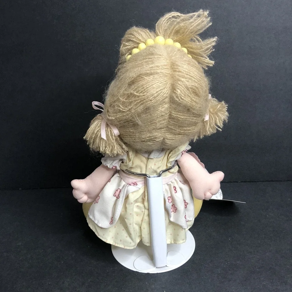 Vtg Precious Moments Songs of Love KERI DOLL with Tree Tags & Stand APPLAUSE